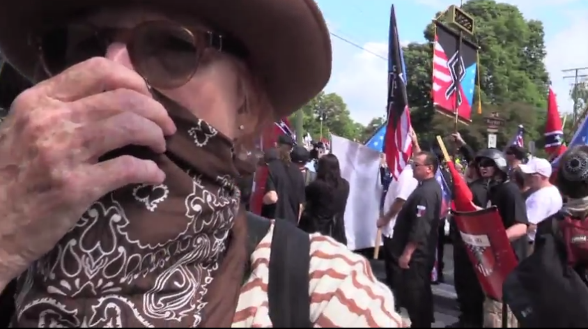 Sandi Bachom Sandi Bachom